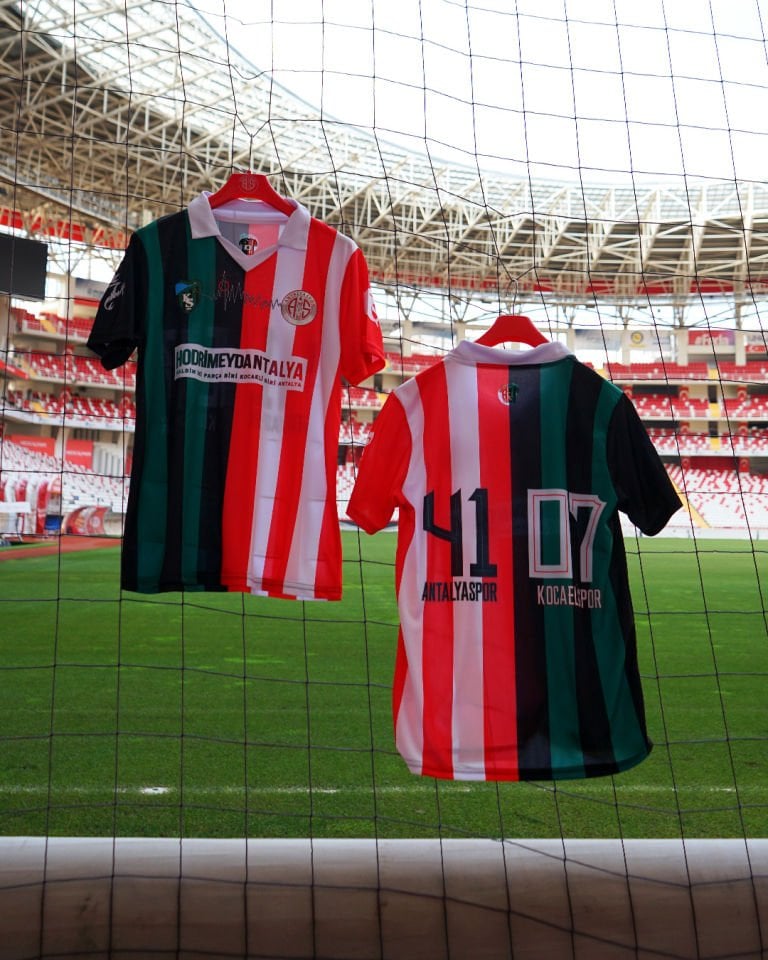 ANTALYASPOR KOCAELİSPOR KARDEŞLİK FORMASI
